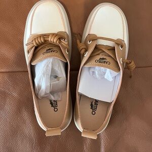 NWOT Cartelo Women's Two-Tone Cream and Tan Boat/Tennis Shoes